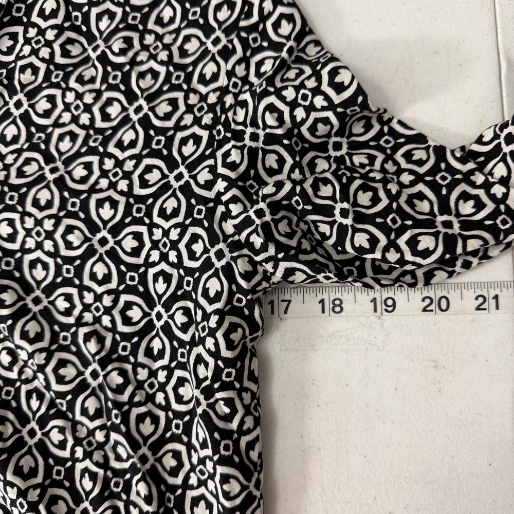 Est 1946 Black White Geometric Print Button Front Blouse Top Womens Small - Picture 7 of 9